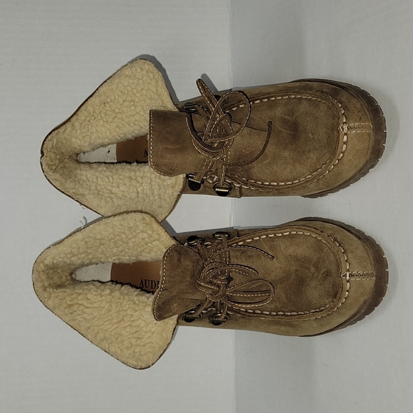 Audrey Brooke Roxy 2 Bootie - Picture 3 of 10